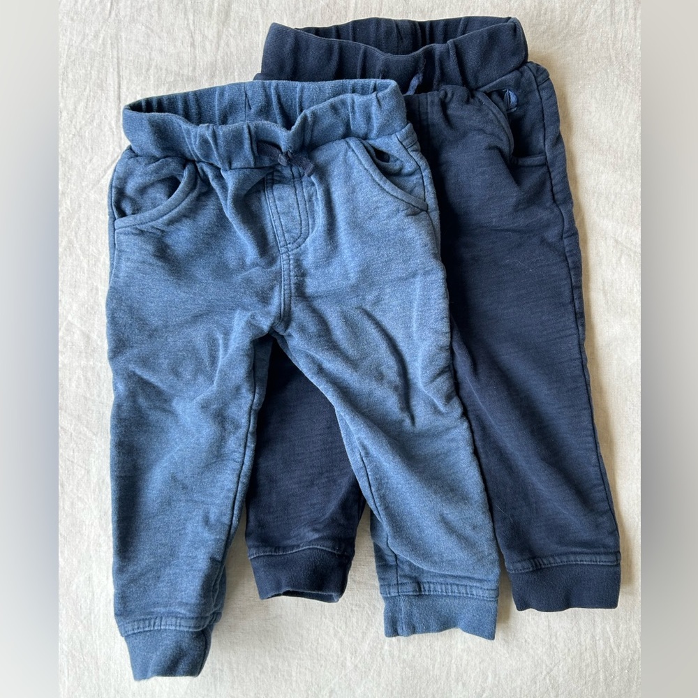 (2) Two pack of Jojo Maman Bebe joggers. Size 18-24 mo